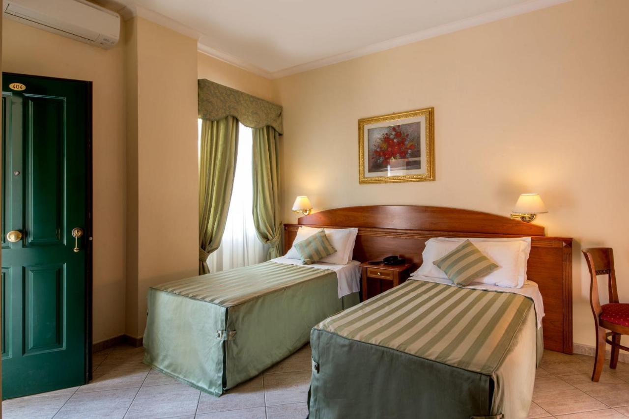 Marini Park Hotel Кастель-ди-Лева Экстерьер фото