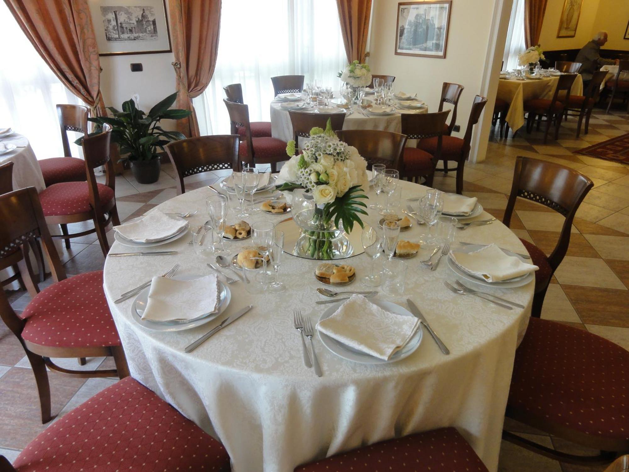 Marini Park Hotel Кастель-ди-Лева Экстерьер фото
